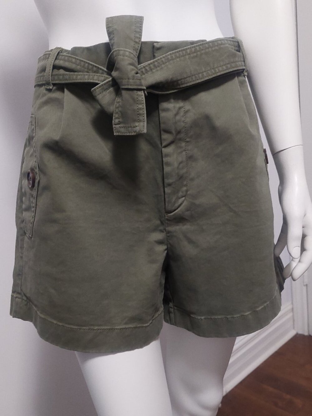Banana Republic High Rise 3.5" cotton Double Waistband Shorts Olive Green Size 8